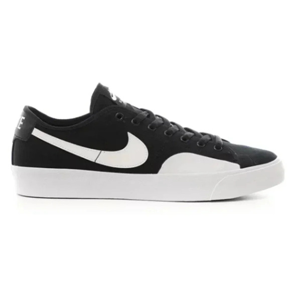 Nike Other - Nike Mens SB Blazer Court Skate Sneakers Low Top Lace Up Black Size 10